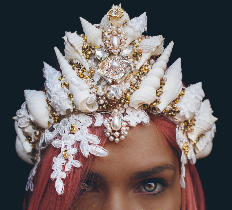 Illustration for article titled These Elaborate Seashell Crowns Are Perfect for a Mermaid Queen